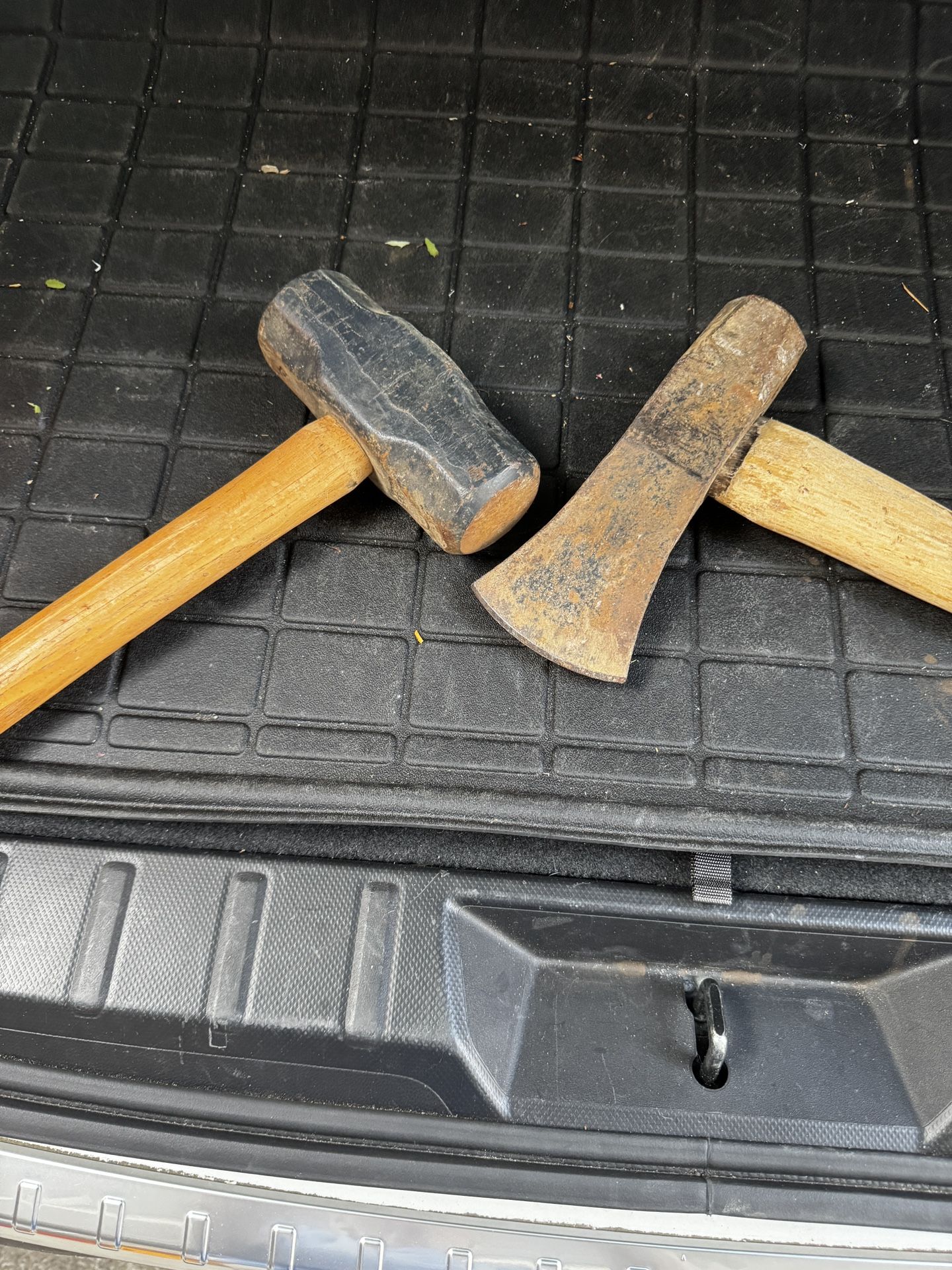Wood Splitting Maul And Axe