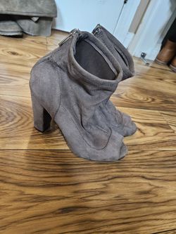 Heels Size 7