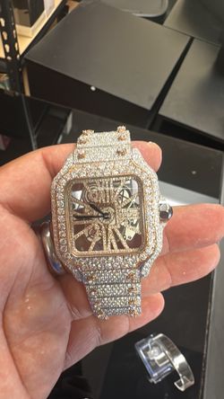 Watch moissanite