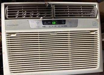 Frigidaire 12000 BTU window ac
