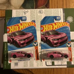 Pink Dodge Hellcat Charger Hotwheels 