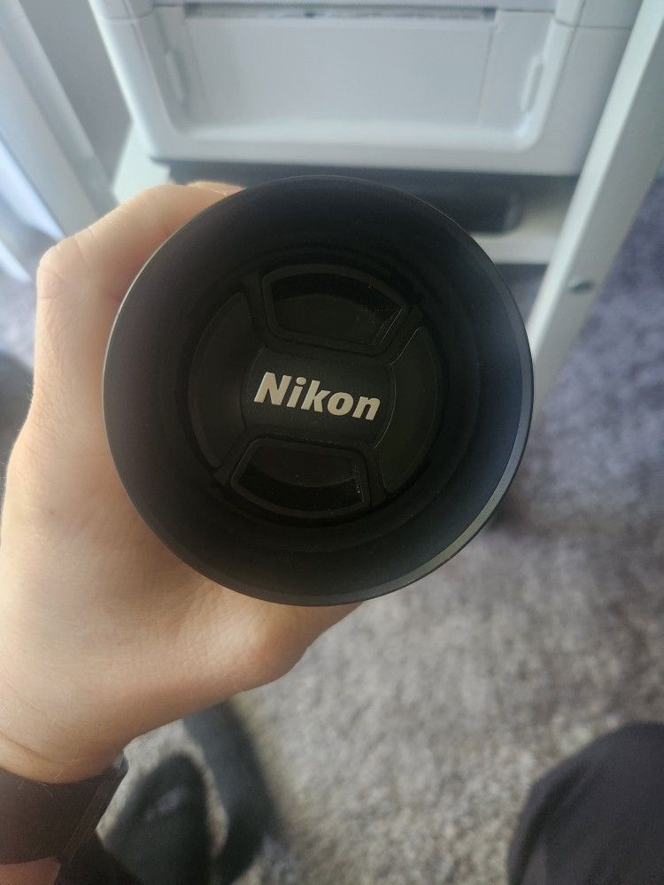 Nikon 35mm 1.8 Lens
