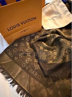 AUTHENTIC Louis Vuitton Monogram Shawl