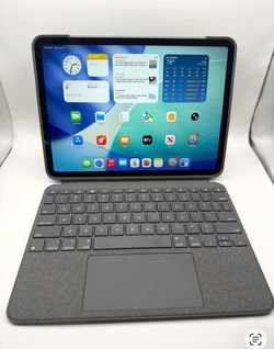 Apple iPad Pro 11” 2nd Gen 2020 512GB  Wi-Fi With Keyboard Case Logitech