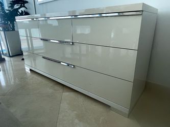 Modern extra large 3 drawer dresser