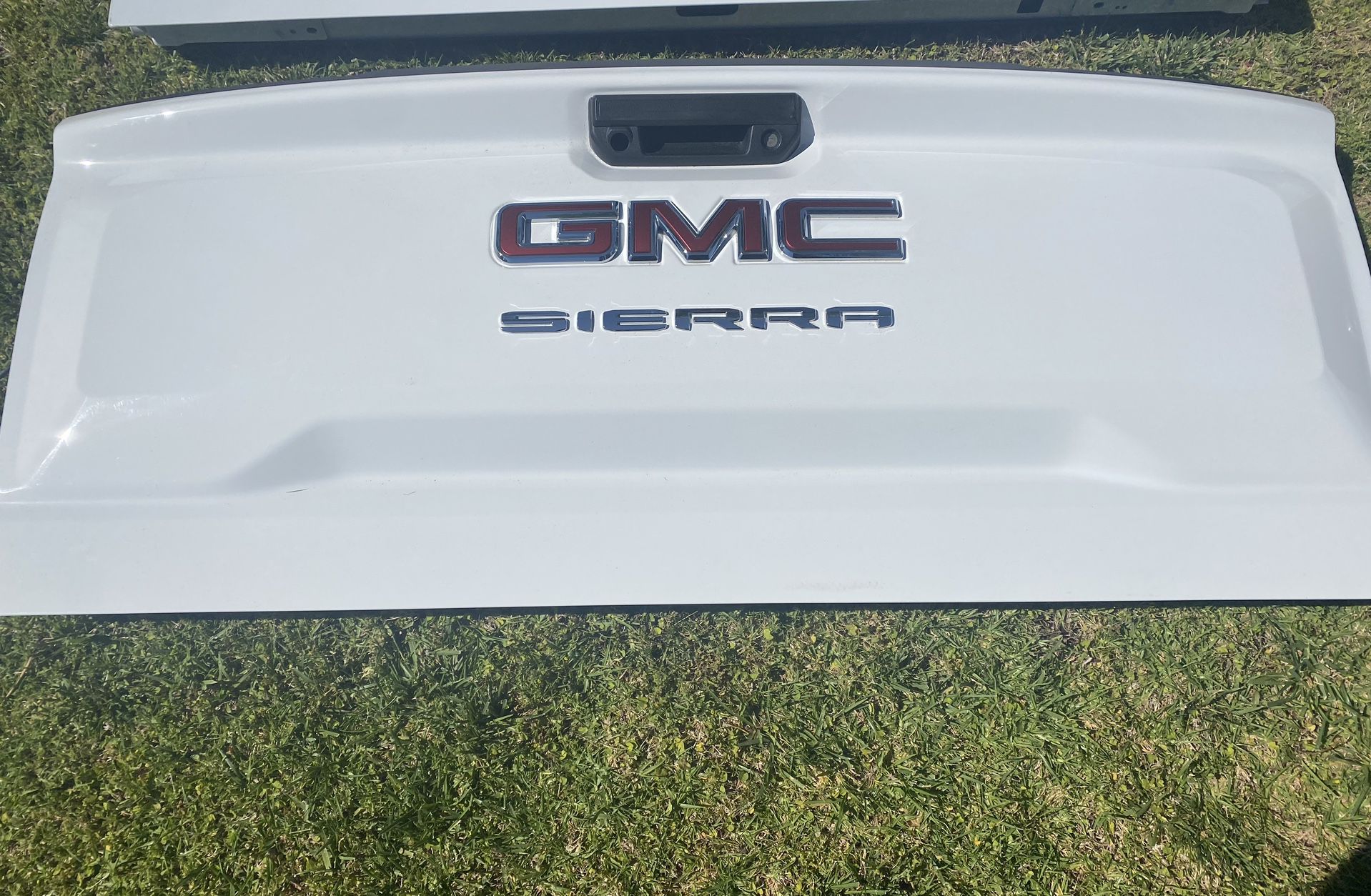 2019-2023 GMC Sierra 1500 Tailgate - W/O Power Tailgate Opt.