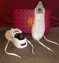 New Tory Burch Howell Court Sneaker vintage