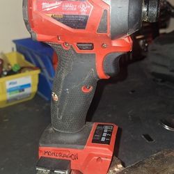 Milwaukee Impact Driver With Battery