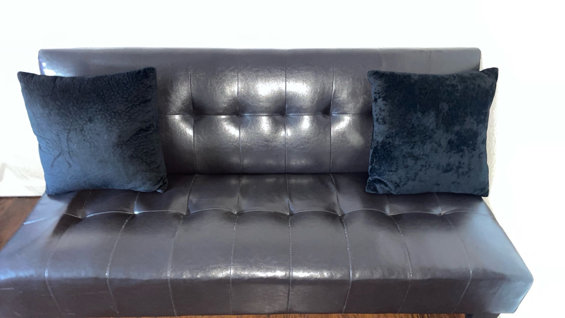 Black Futon
