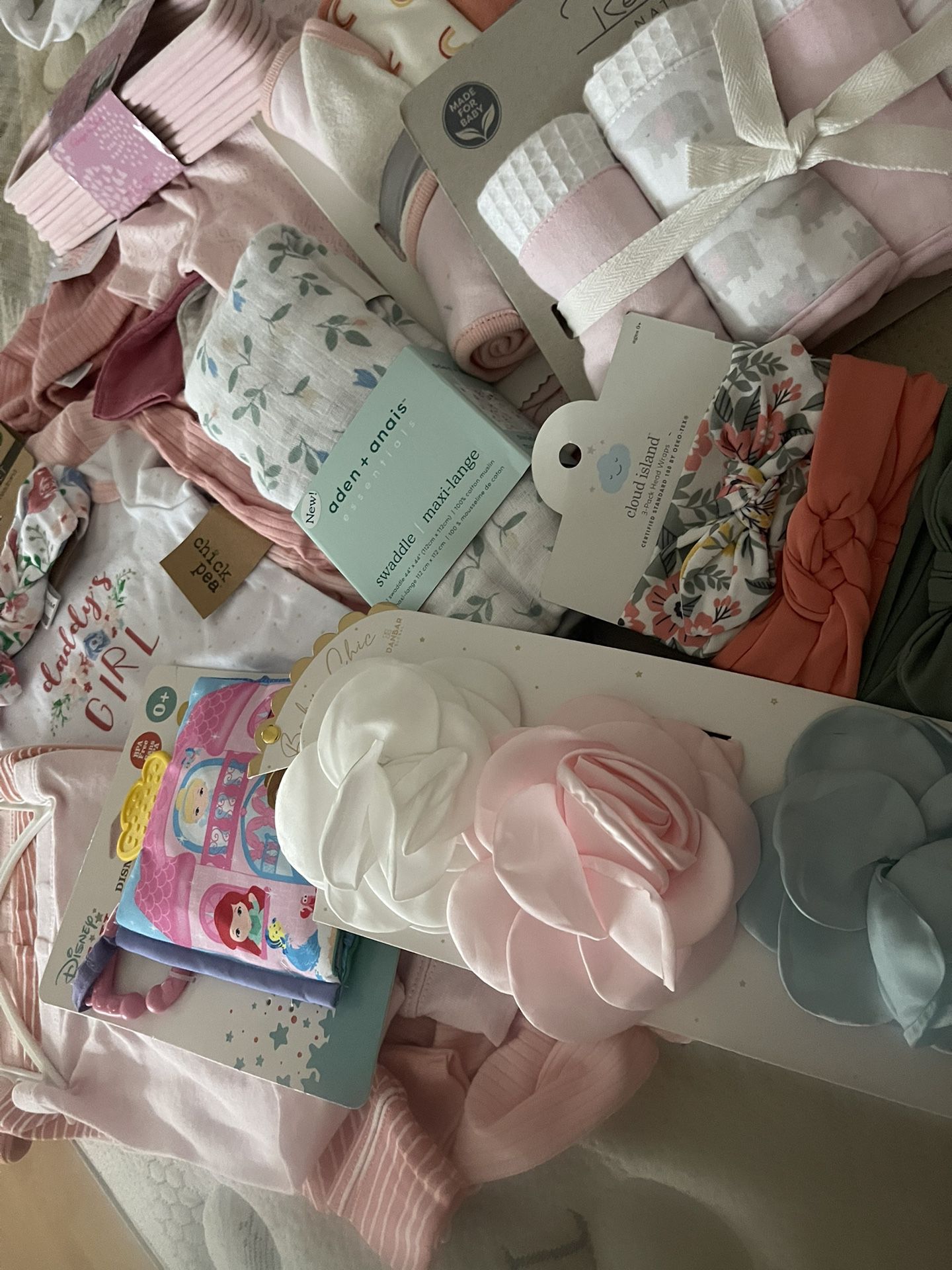 Brand new Baby Girl Clothes and etc 