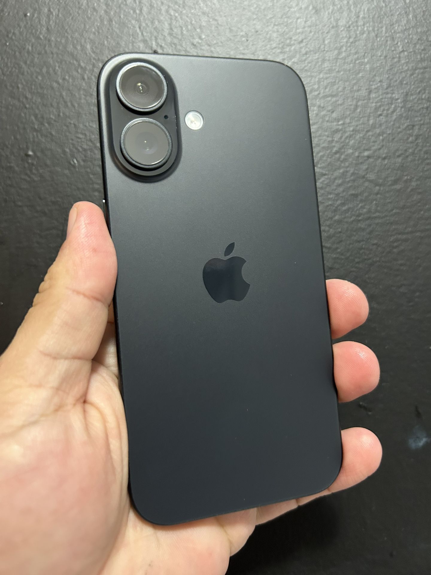 iPhone 16 128gb Black Color Unlocked For All Carrier