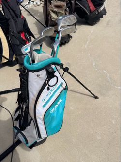 Various sets of Golf Clubs
