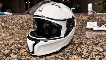 Triangle Full-Face Motorcycle Helmet White