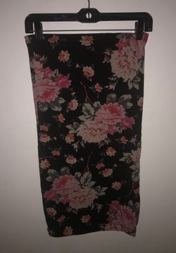 Express skirt size small