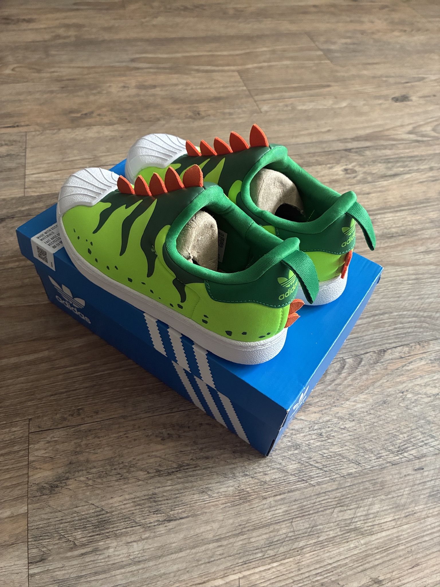 Adidas Kids Neon Green Skate-Style Slip-On Shoes Size 2 NWOT