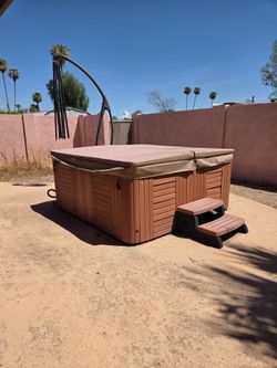 Free Hot Tub: Broken