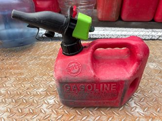 Blitz 1 Gallon Red Plastic Gas Can