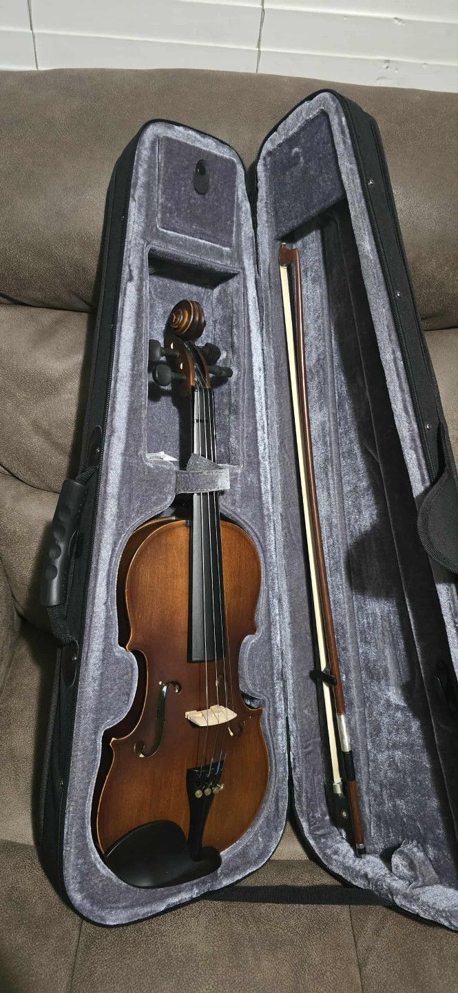 Violin Size 3/4 Fever $59