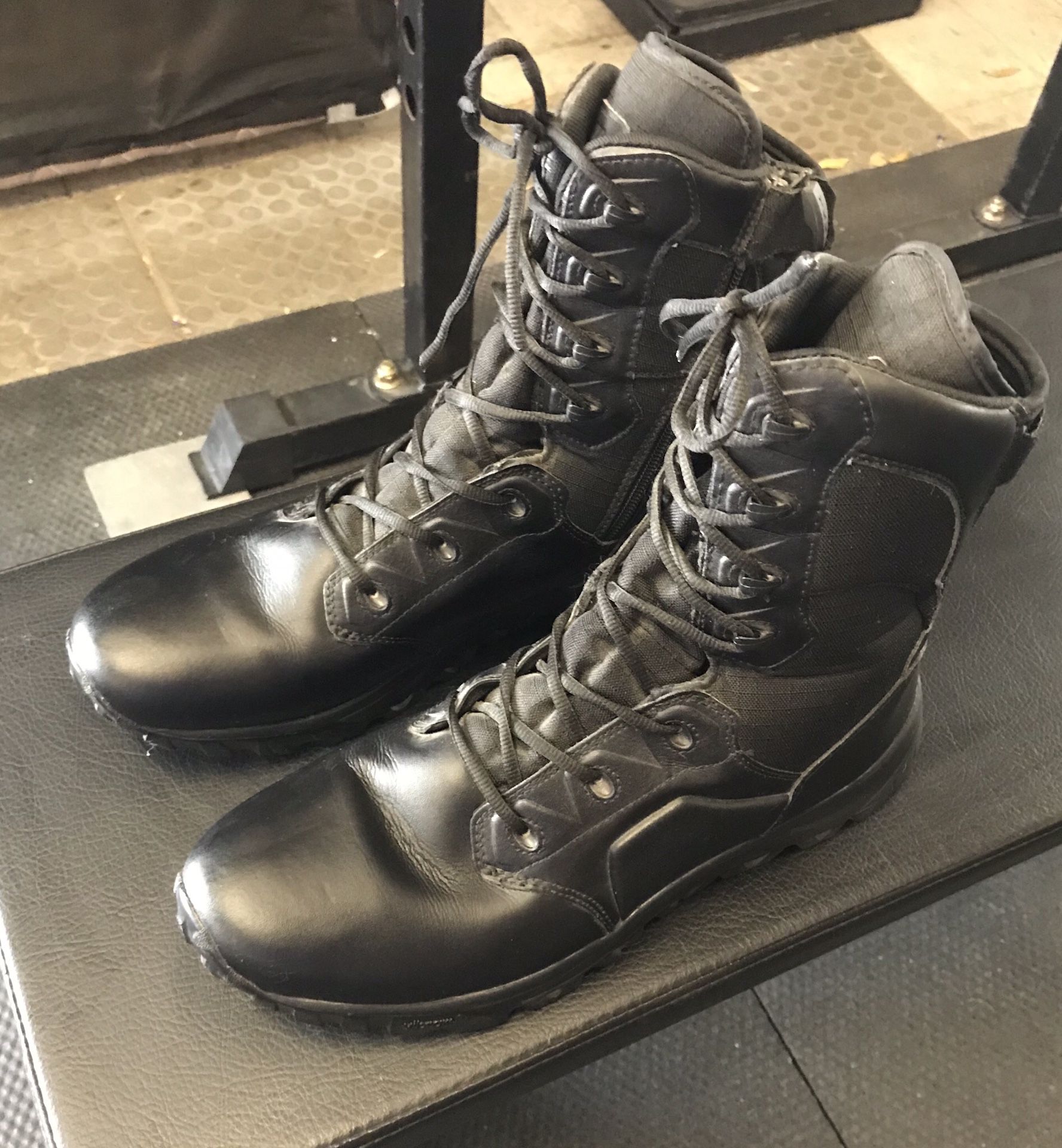 Magnum work boots size 11.5 brand new