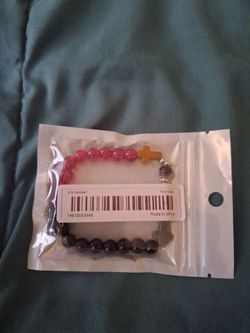 Women's Beaded Bracelet $5 (6 pair)
