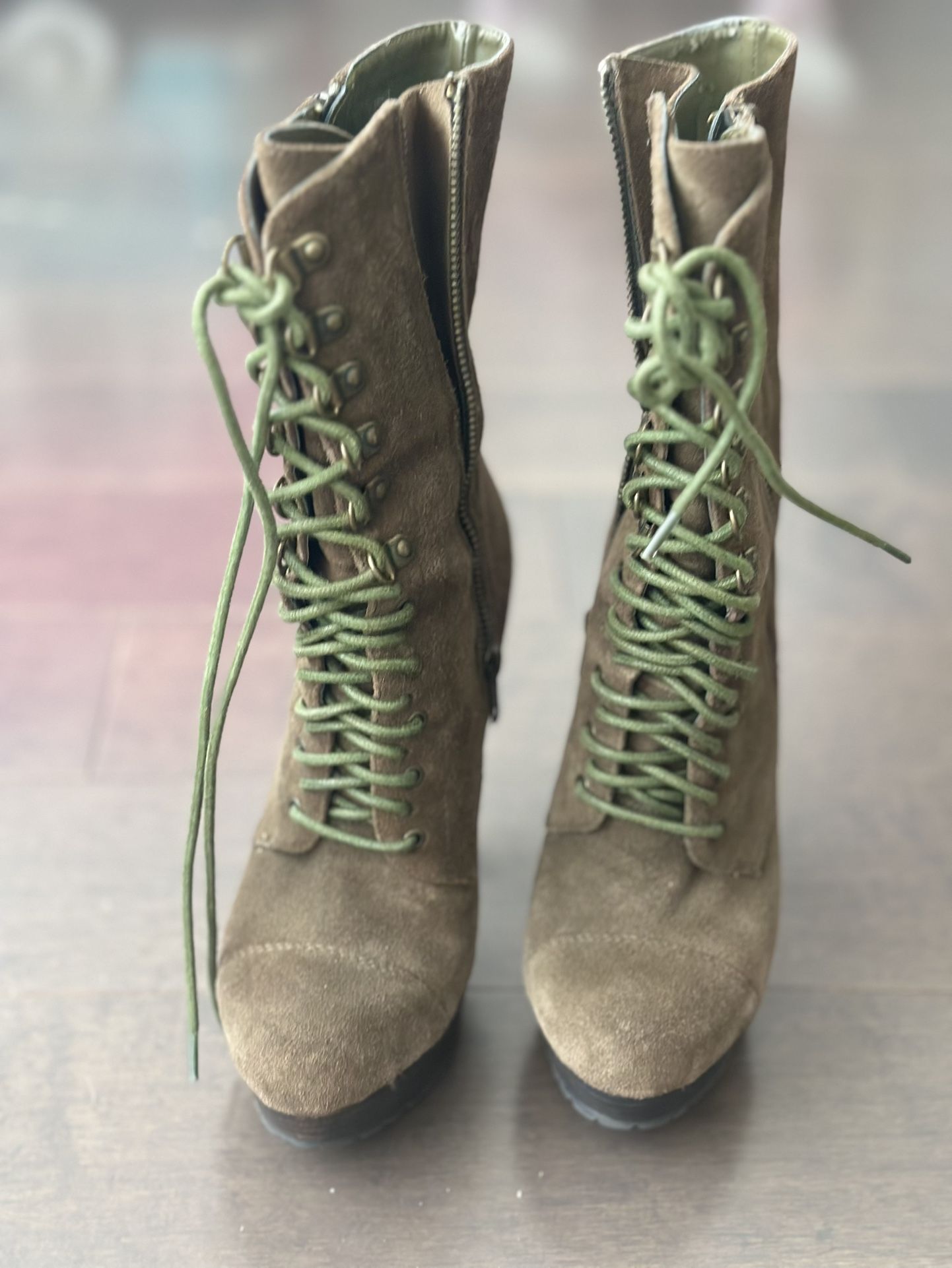 Suede Army green Steve Madden Platform boots