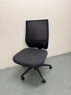 Ergonomic Office Chair with Mesh Back
