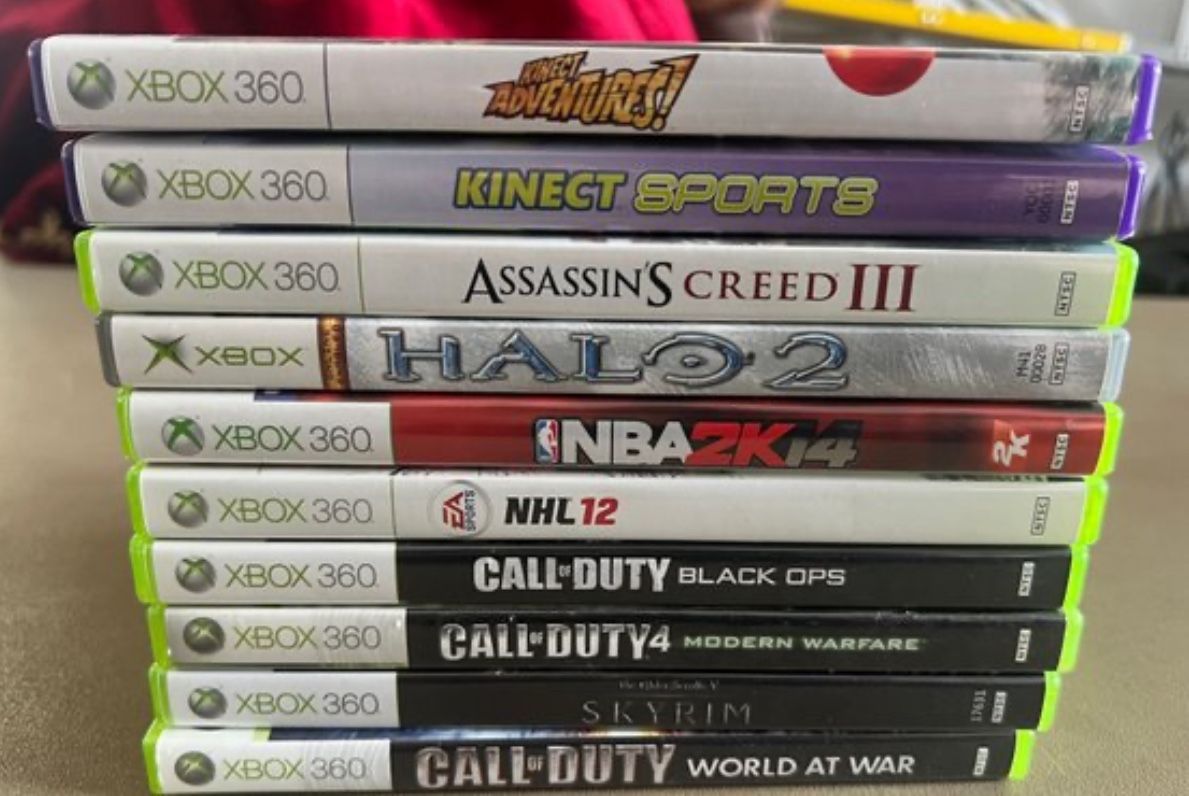 10 XBOX 360 GAMES NBA, NHL, CALL OF DUTY, ASSASSINS CREED, SKYRIM, KINECT ADVENTURES & SPORTS, HALO