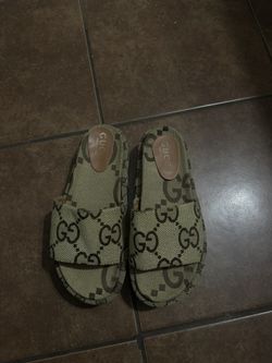 Gucci slides platform