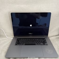 MacBook Pro 16” 1Tb SSD i9 16gb Ram 