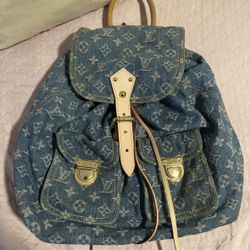 Louis Vuitton 