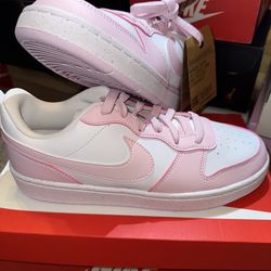 (NEW) Nike Dunk Low 6.5Y White/Light Pink Color Way $70 OBO