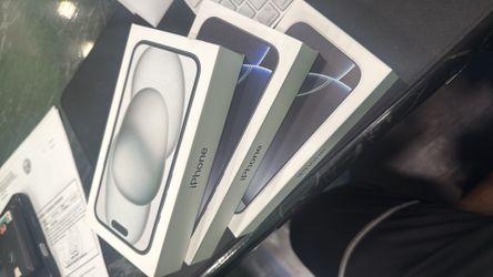 iPhone 16 pro max box