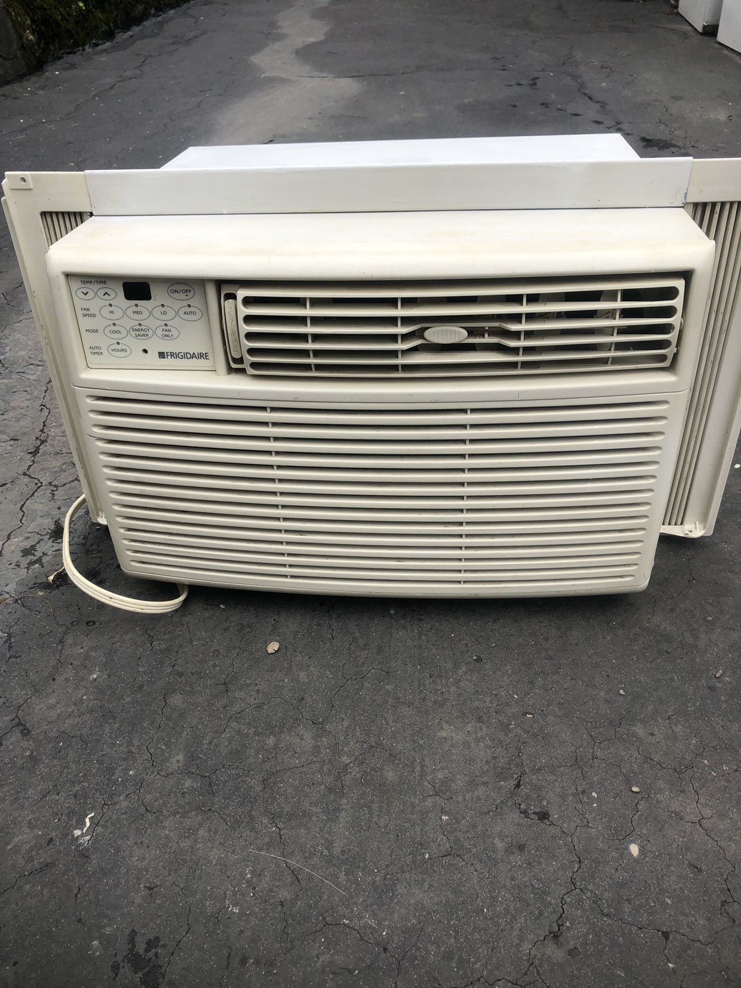 Very Good Condition Frigidaire Air Conditioner