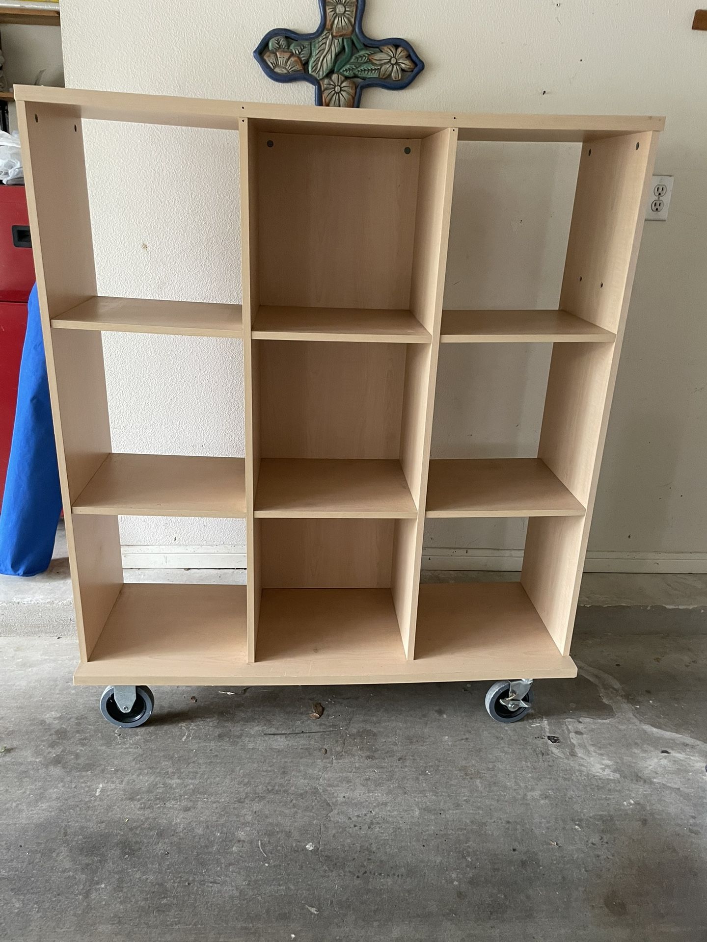 NICE IKEA 9 Cube Storage With Wheels And Side Handle