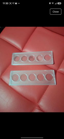 2 plastic 5-hole quarter holders