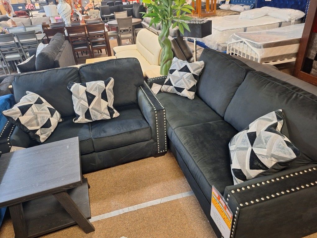 1220 Ash Sofa And Love Seat 