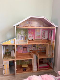 KidKraft Doll House