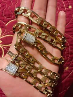14K gold plated in stainless steel set