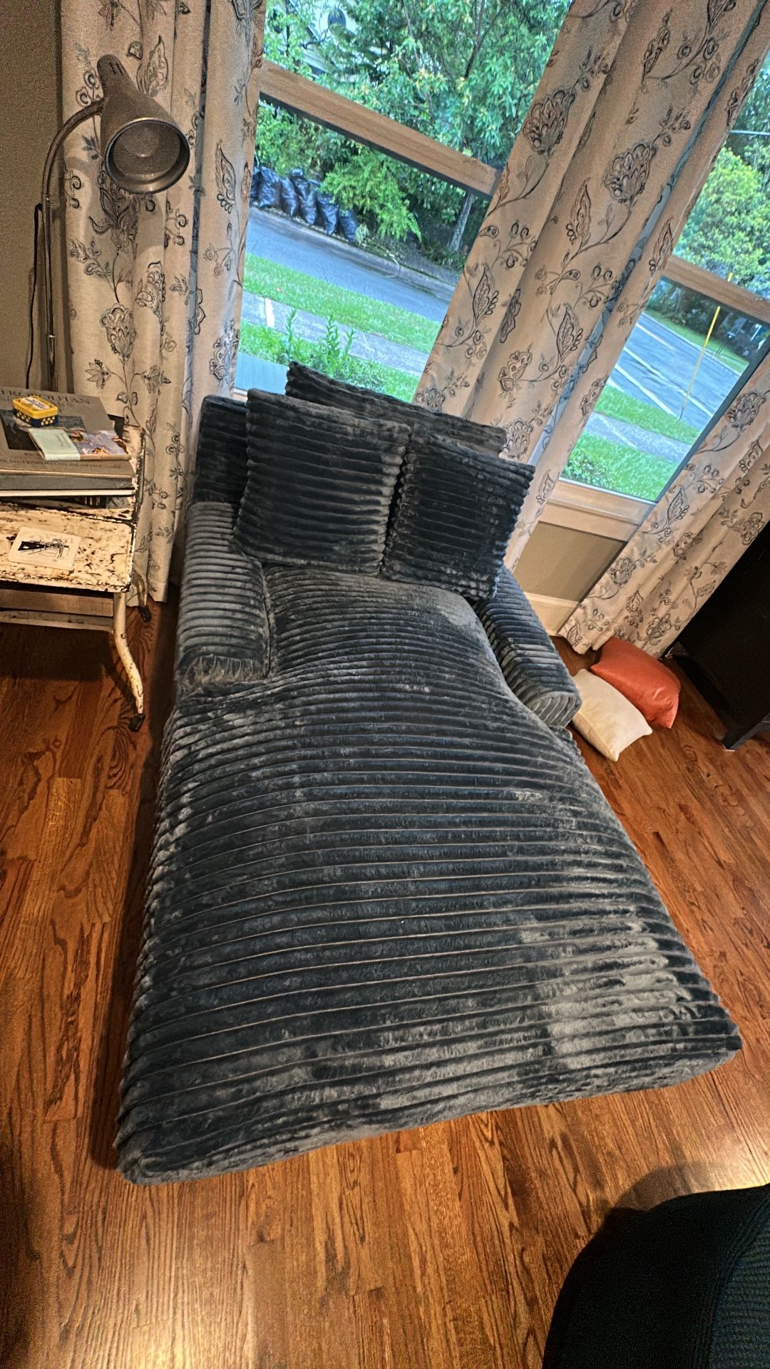 Soft Chaise Lounge