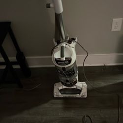 SHARK Professional Vacuum Cleaner 