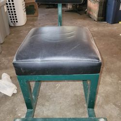 Green bay workshop rolling chair