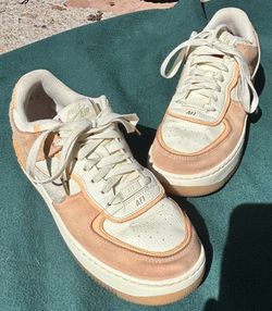 9.5 Nikes