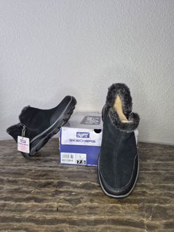 NIB Skechers Relaxed Fit Easy Going Zip It Women's Winter Boots Womens Size: 7 5