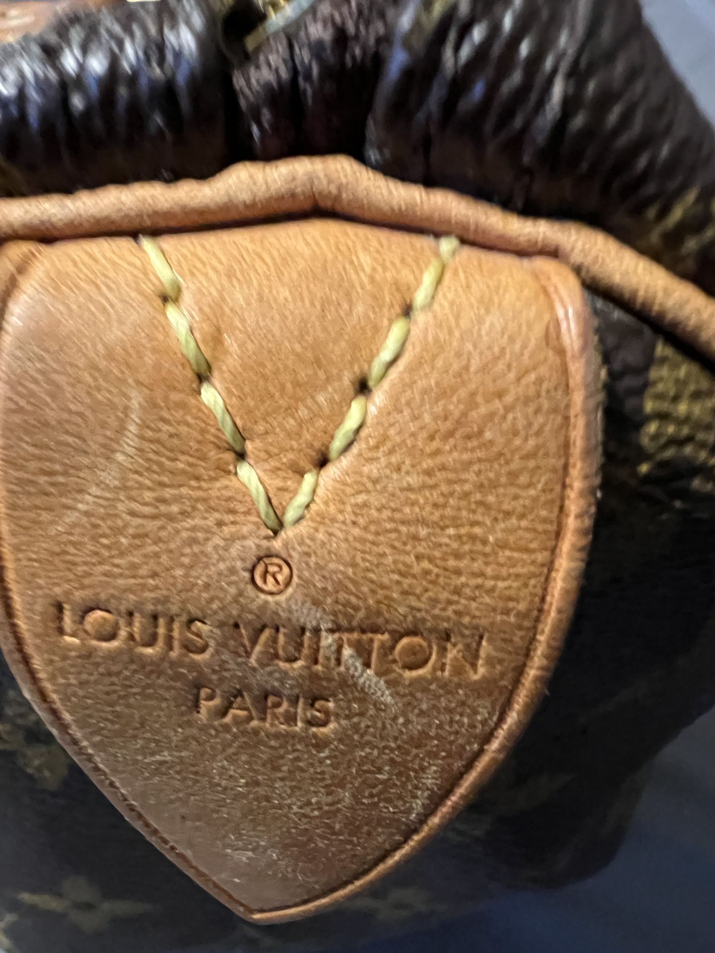 Louis Vuitton Speedy 30 Purse - authentic for Sale in San Antonio