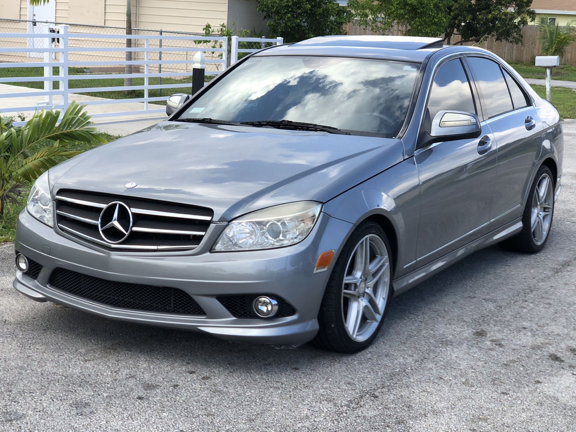 2010 Mercedes-Benz C300