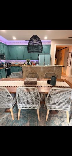 Williams-Sonoma English Country Trestle Extension Dining Table