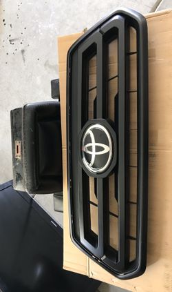 2020 Tacoma OEM Grill