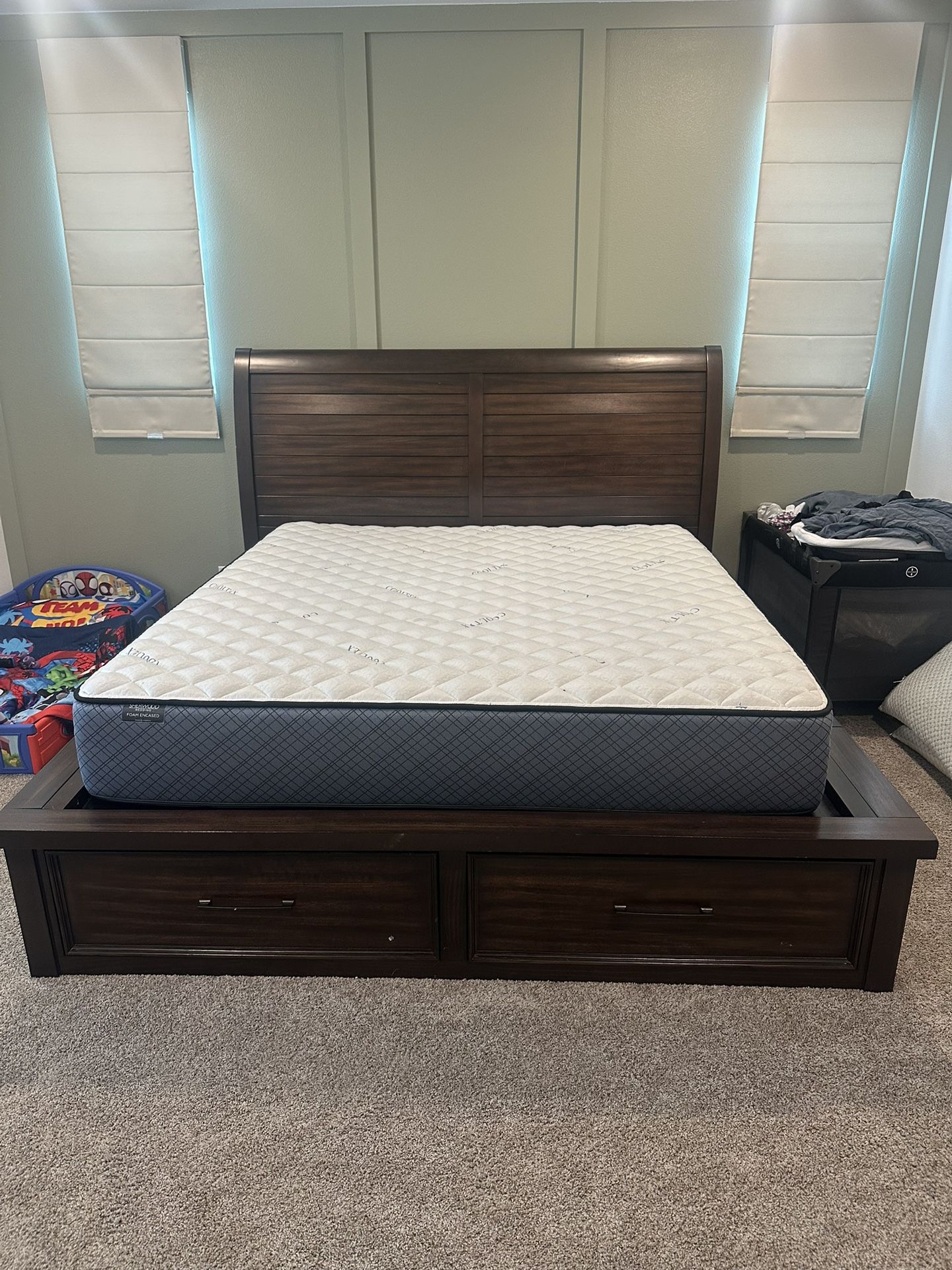 California King Bed Frame (mattress Not Included)