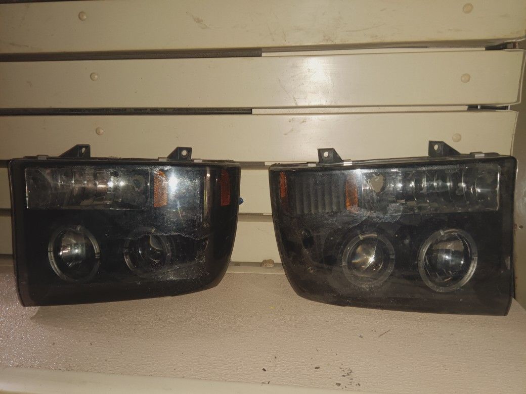2003 F-350 Headlights Housings & Bulbs