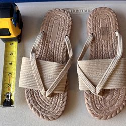 Slippers Beige EU Size 40 [NEW]